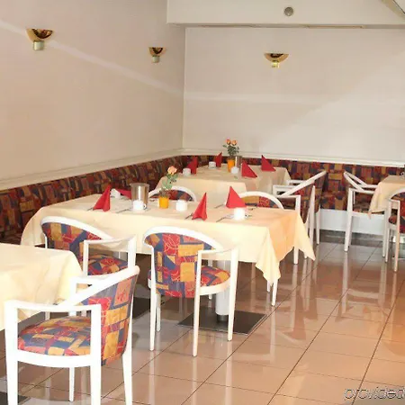 Hotel Leomar 3*