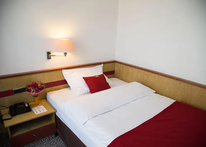 Leomar Flatrate Готель Ульм