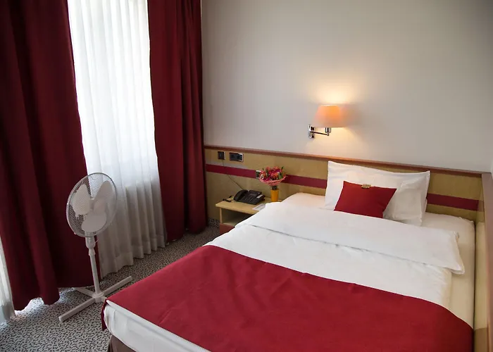 Leomar Flatrate Готель