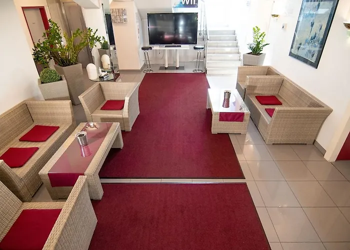 Leomar Flatrate Готель