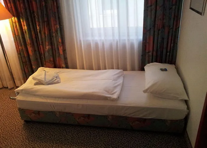 Leomar Flatrate Готель Ульм